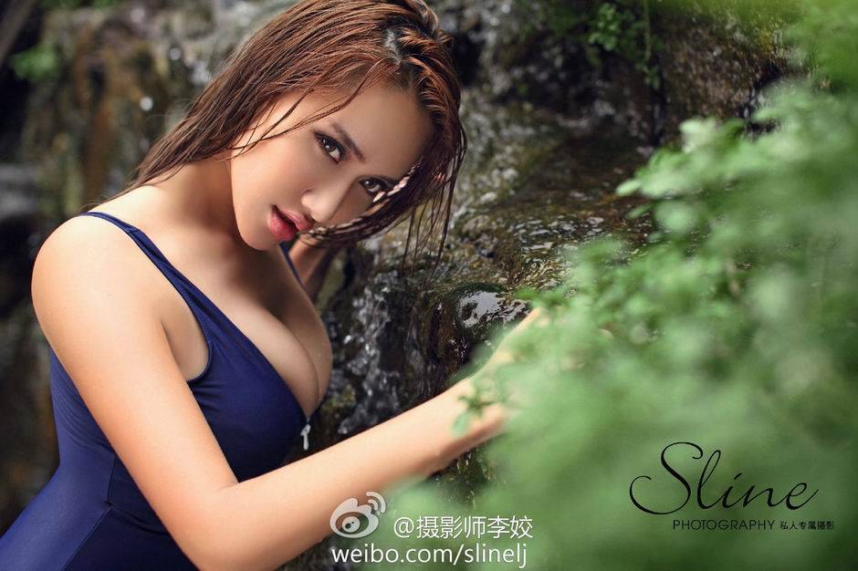 性感尤物美女Monica可儿户外诱惑