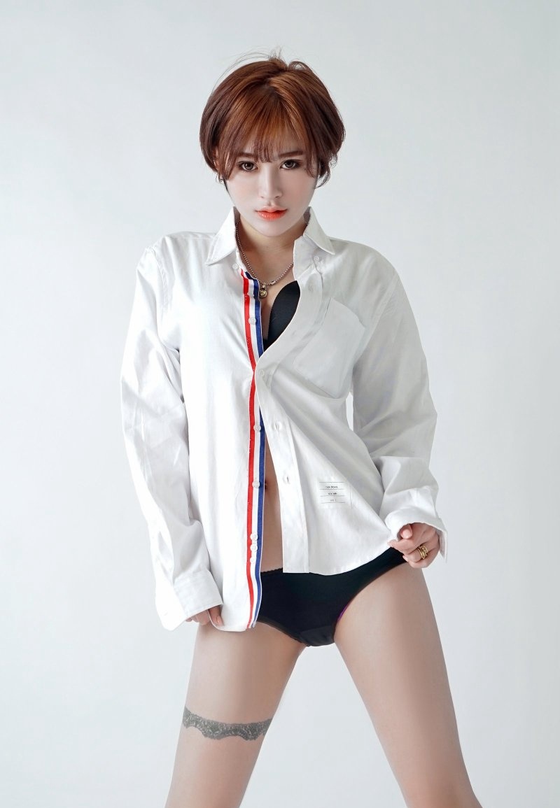 女王邹晶晶性感图片极度惹火喷血