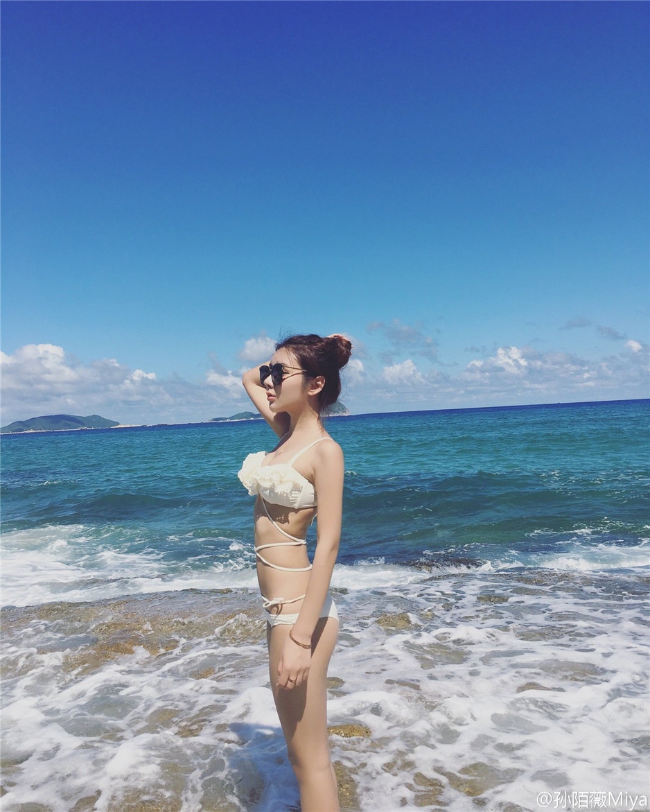 90后女生孙陌薇Miya清纯生活照
