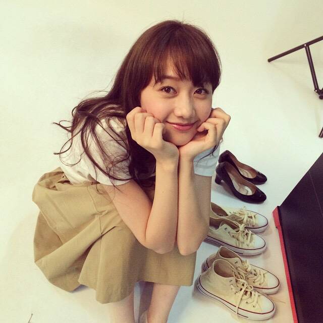 日本甜美少女高田秋白肌美肤诱惑图