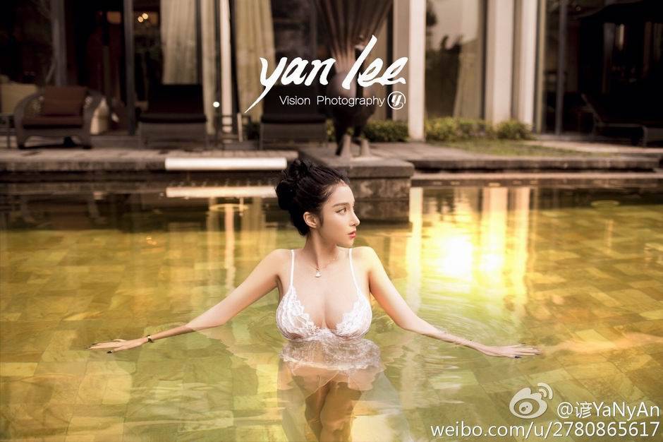 女神夏婉婉Bonnie透明泳装湿身写真