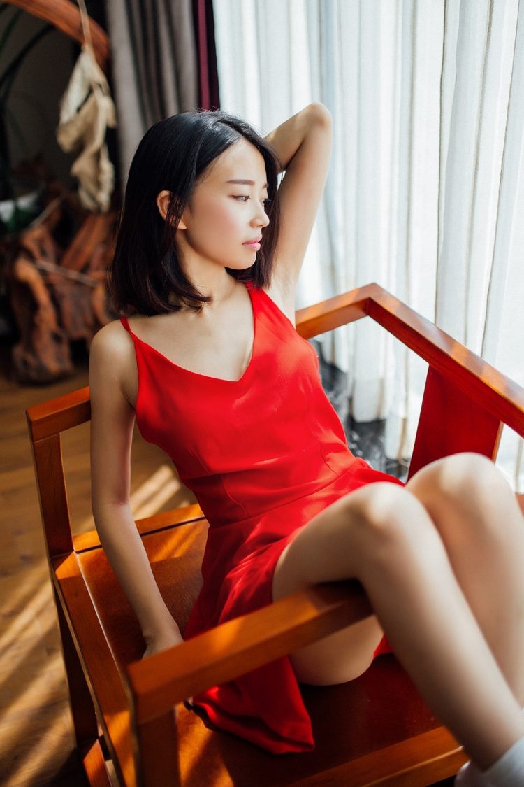 日本清纯大胸美女模特吉木梨纱写真集
