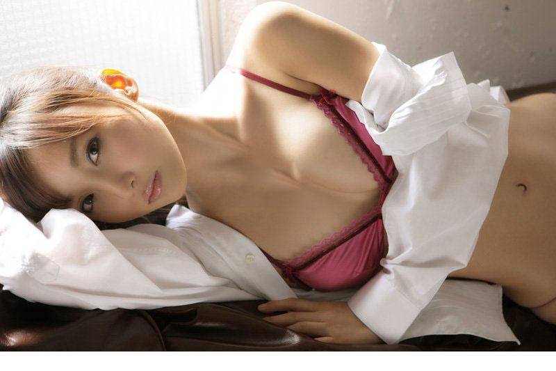 日本内衣妹子吉木梨纱私房诱惑图