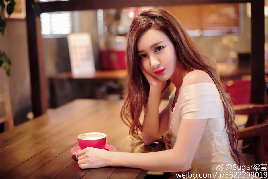 优雅气质美女梁莹Sugar微博私房美照
