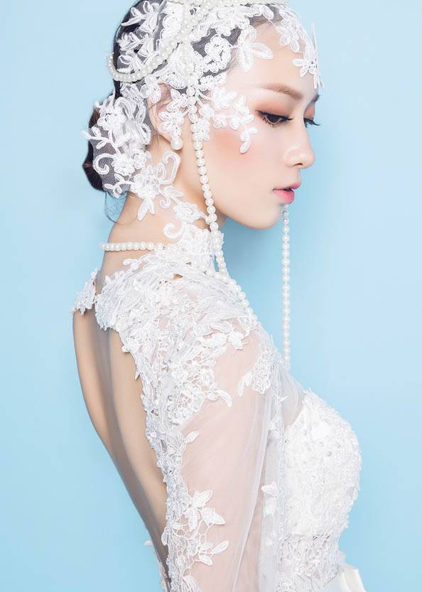 余陈秋子唯美迷人婚纱写真组图