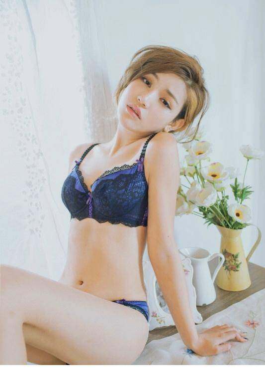 极品内衣妹子性感私房照