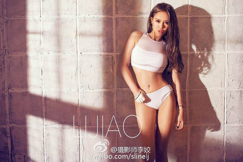 时尚教主齐淑君性感写真引爆眼球