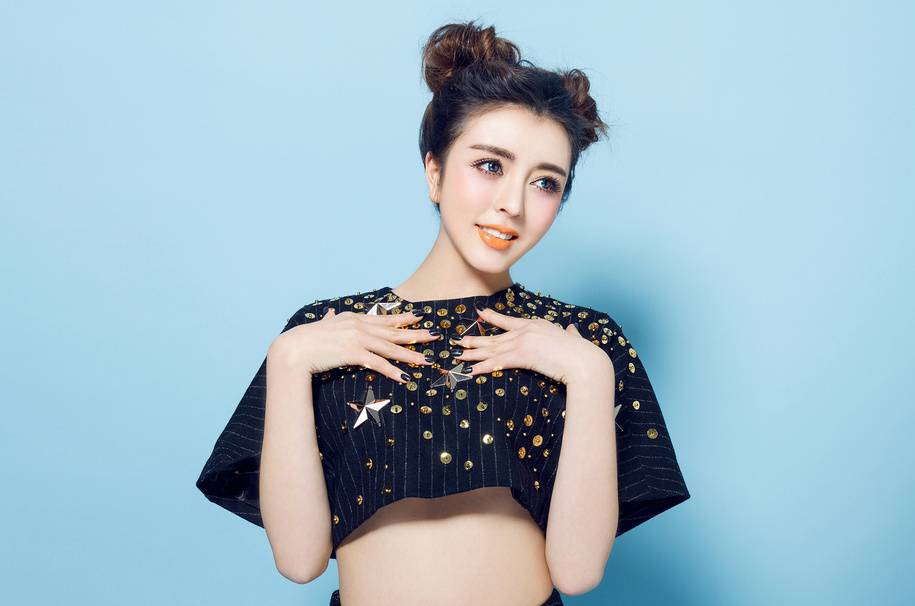 宅男女神高兮妍娇俏可人写真