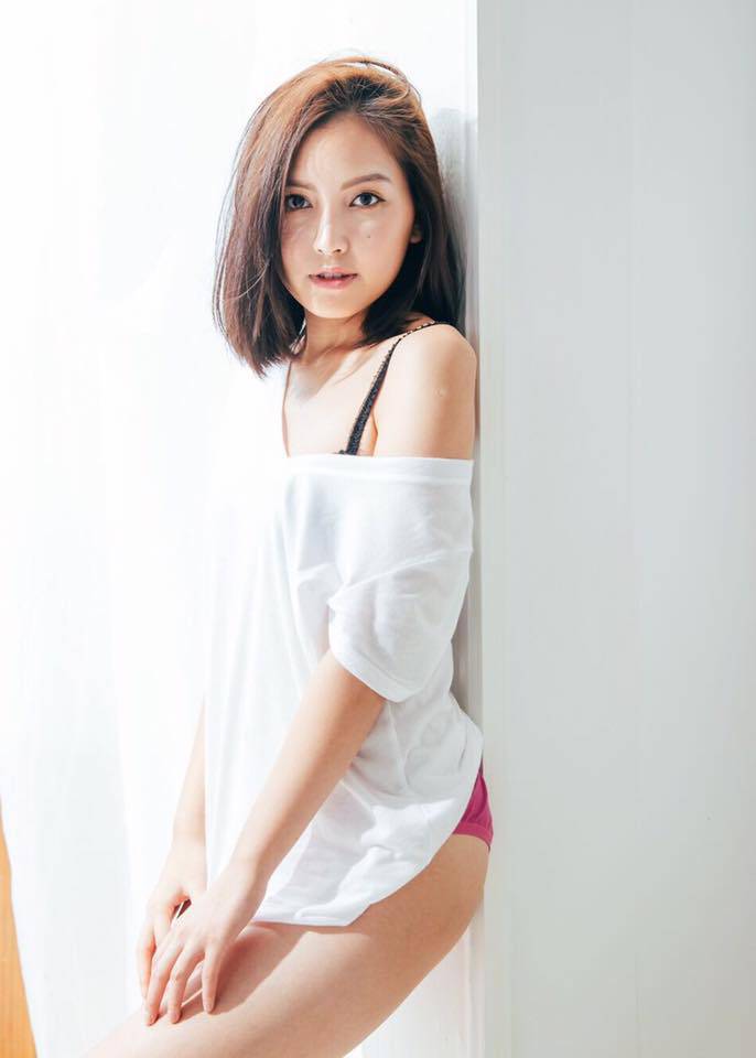 台湾清纯少女方�甯诱人图集