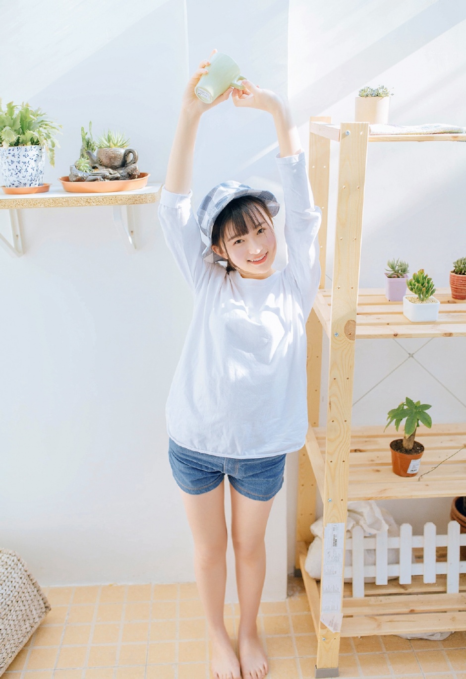 日本新生代写真女星今野杏南可爱私房照