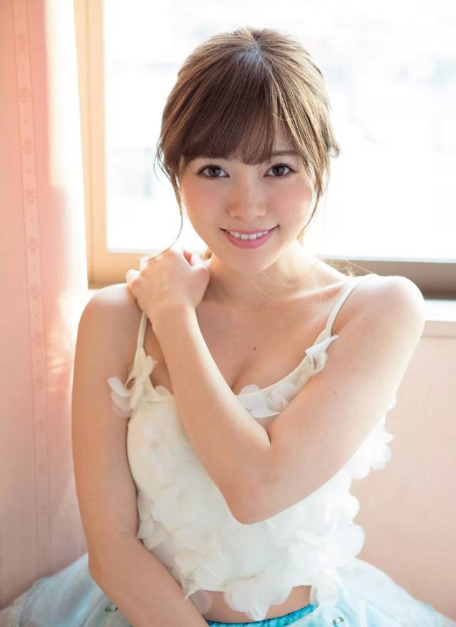 日本性感美女笑靥如花勾人魂魄