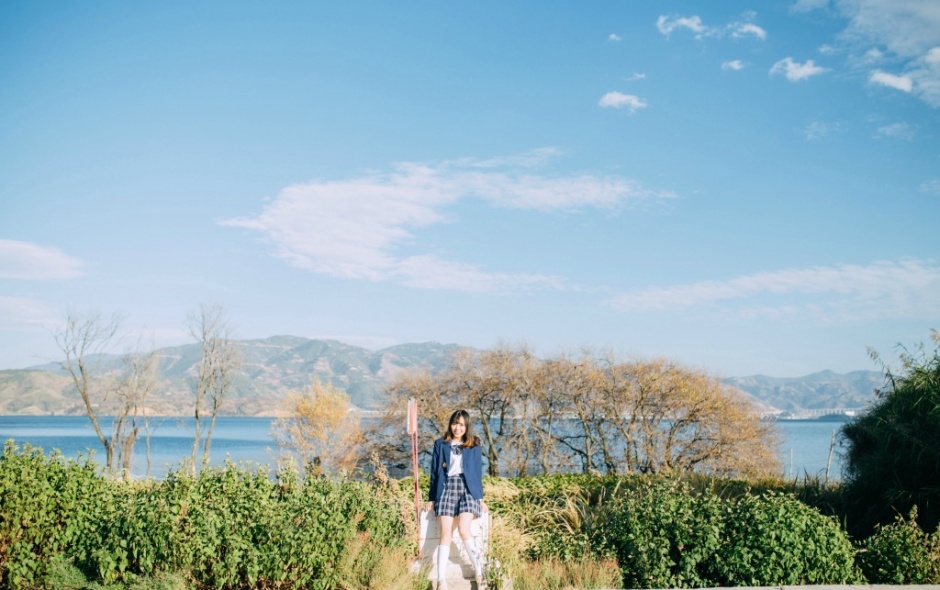 性感纹身女模特大尺度写真照