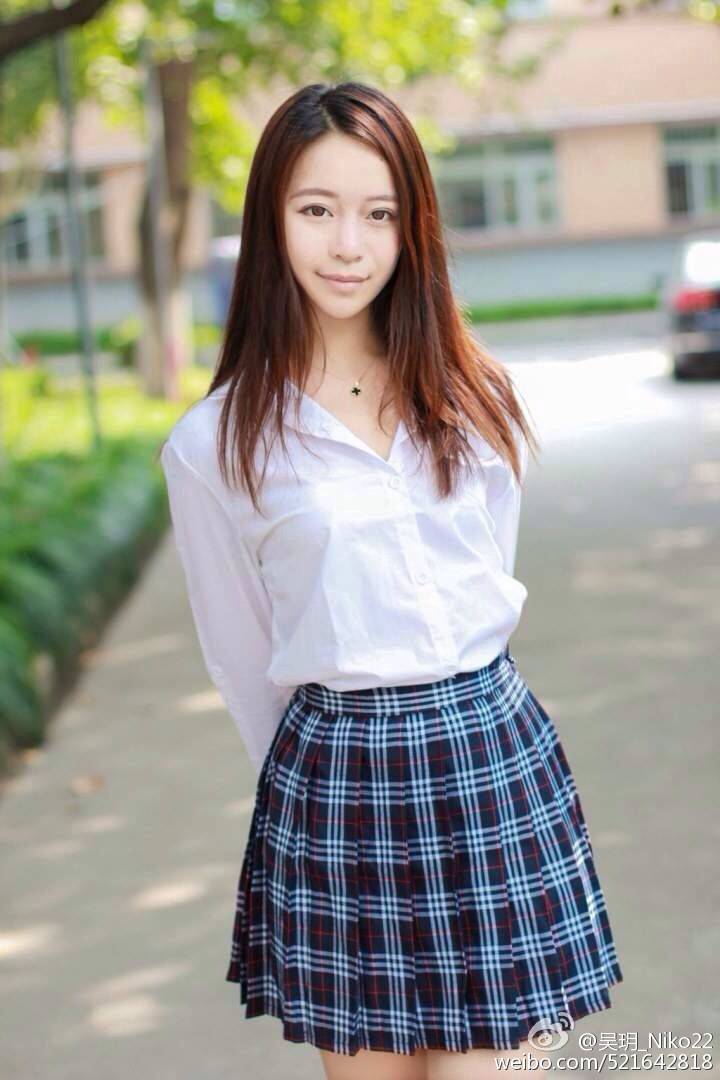 中国第一清纯校花吴�唯美养眼写真