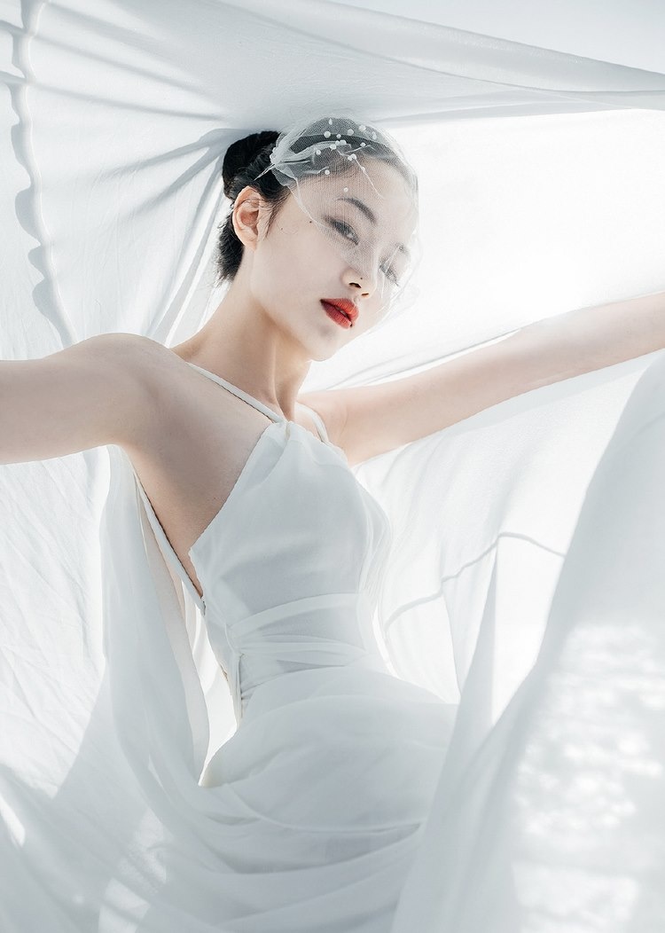 日本短发最红模特朝比奈�未写真集