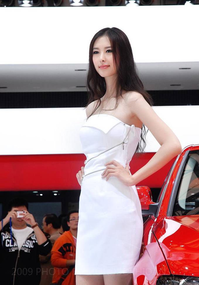 上海车展上的靓车美女高清组图