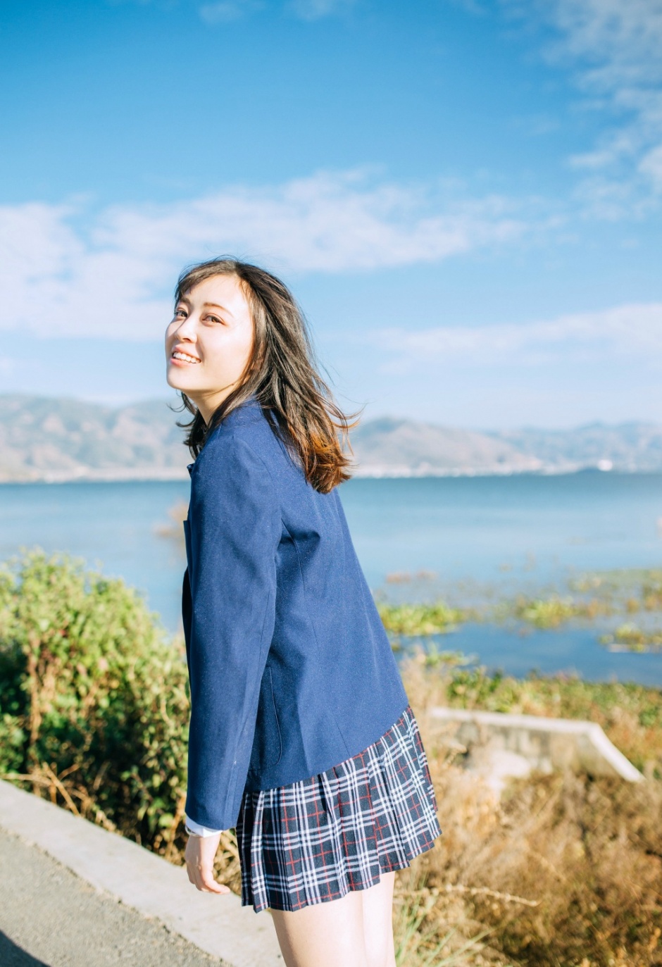 性感纹身女模特大尺度写真照