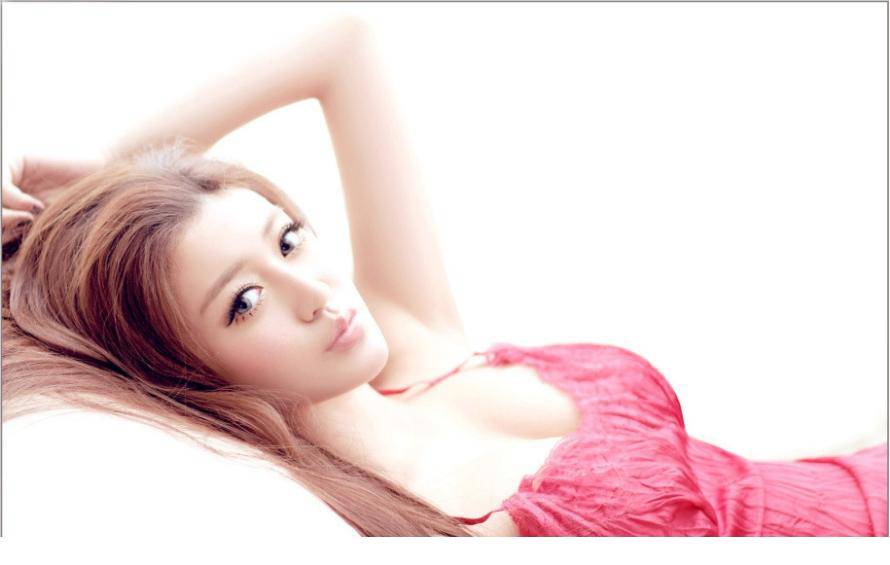 90后嫩模妍子尽显冷艳气质写真集