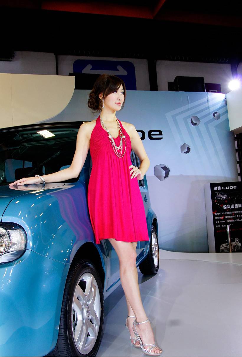 台湾名模�景俐优雅气质组图