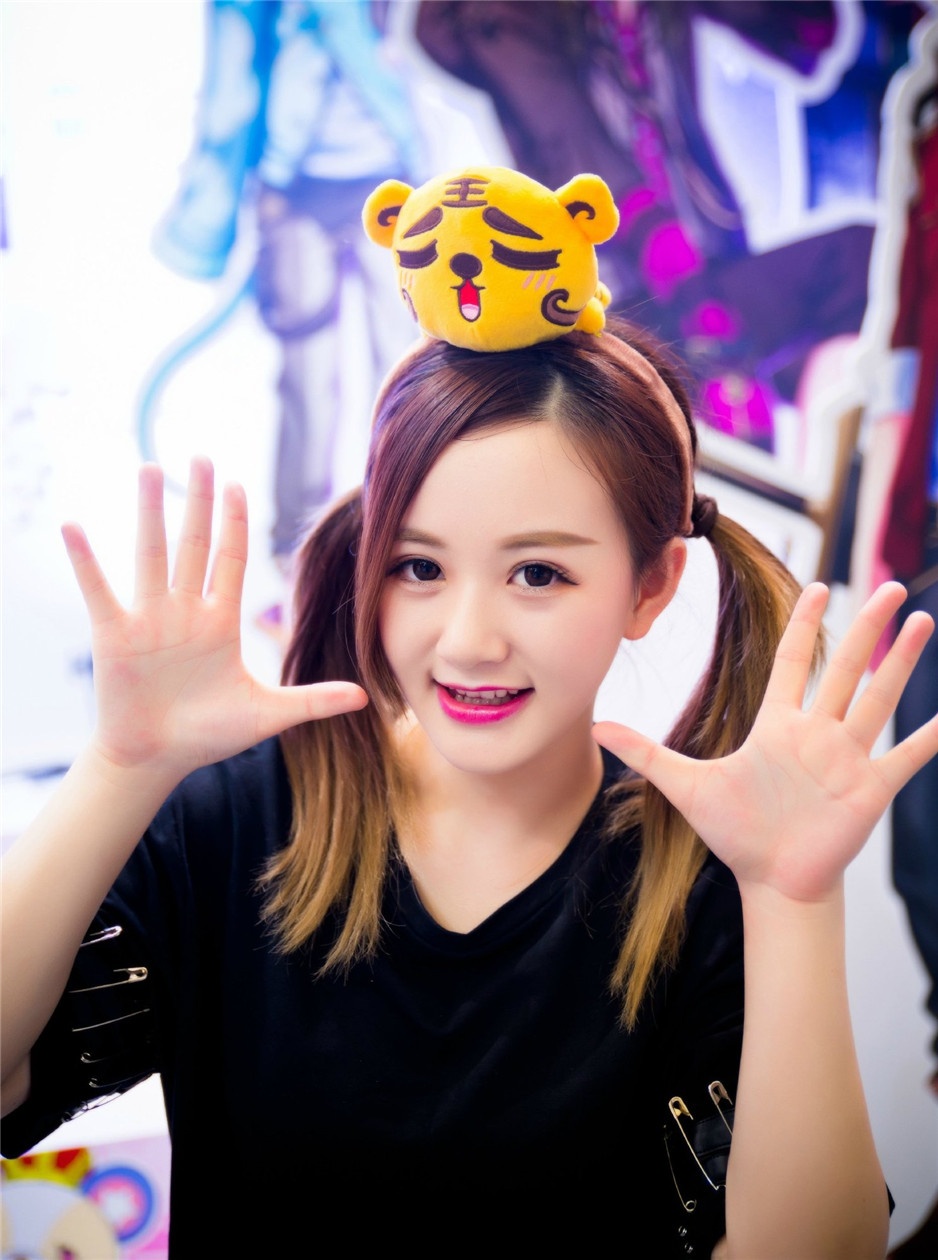清纯玉女黄文婧微博高清图片
