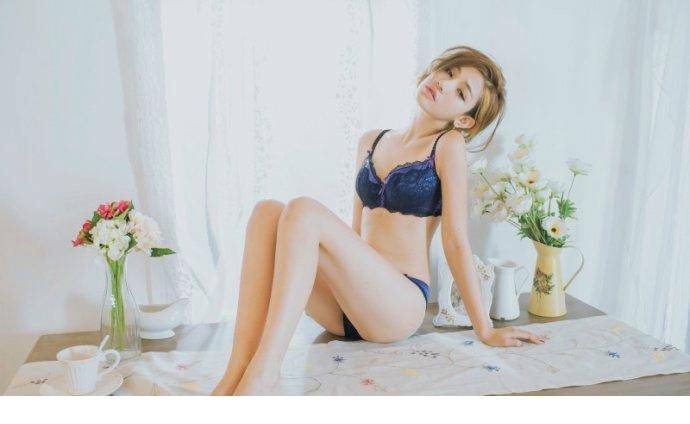 极品内衣妹子性感私房照