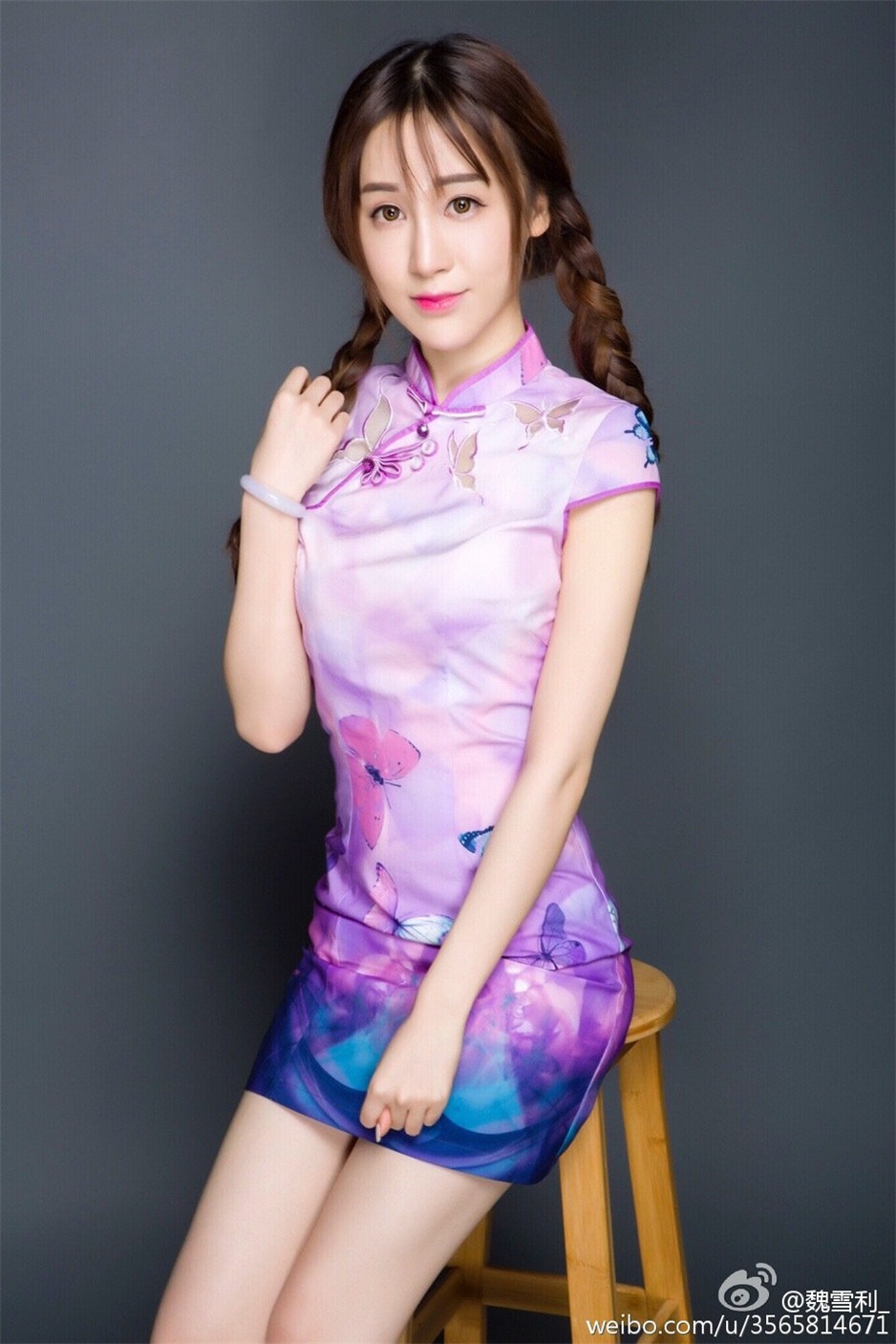 网络美女魏雪利微博晒生活照片