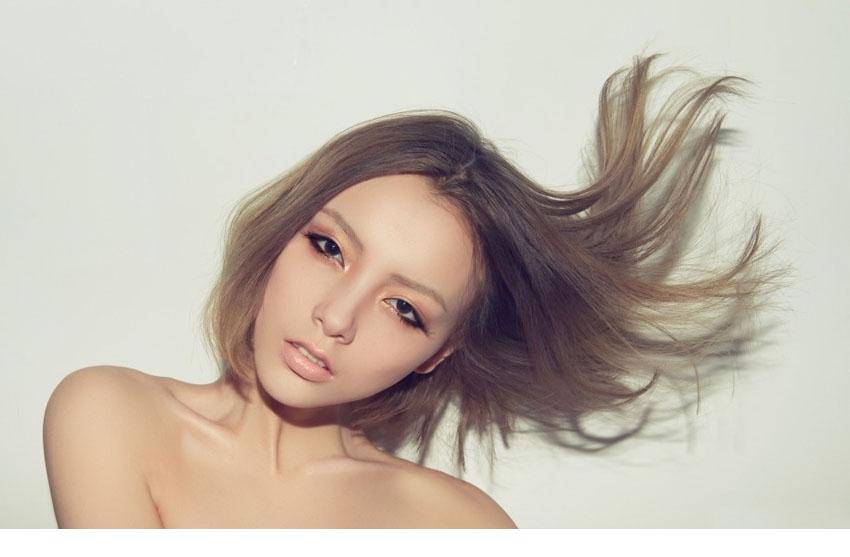 美女嫩模写真修长眼线娇媚迷人