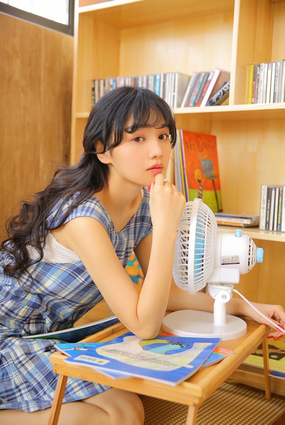 性感小清新美女模特性感美腿诱惑私房写真