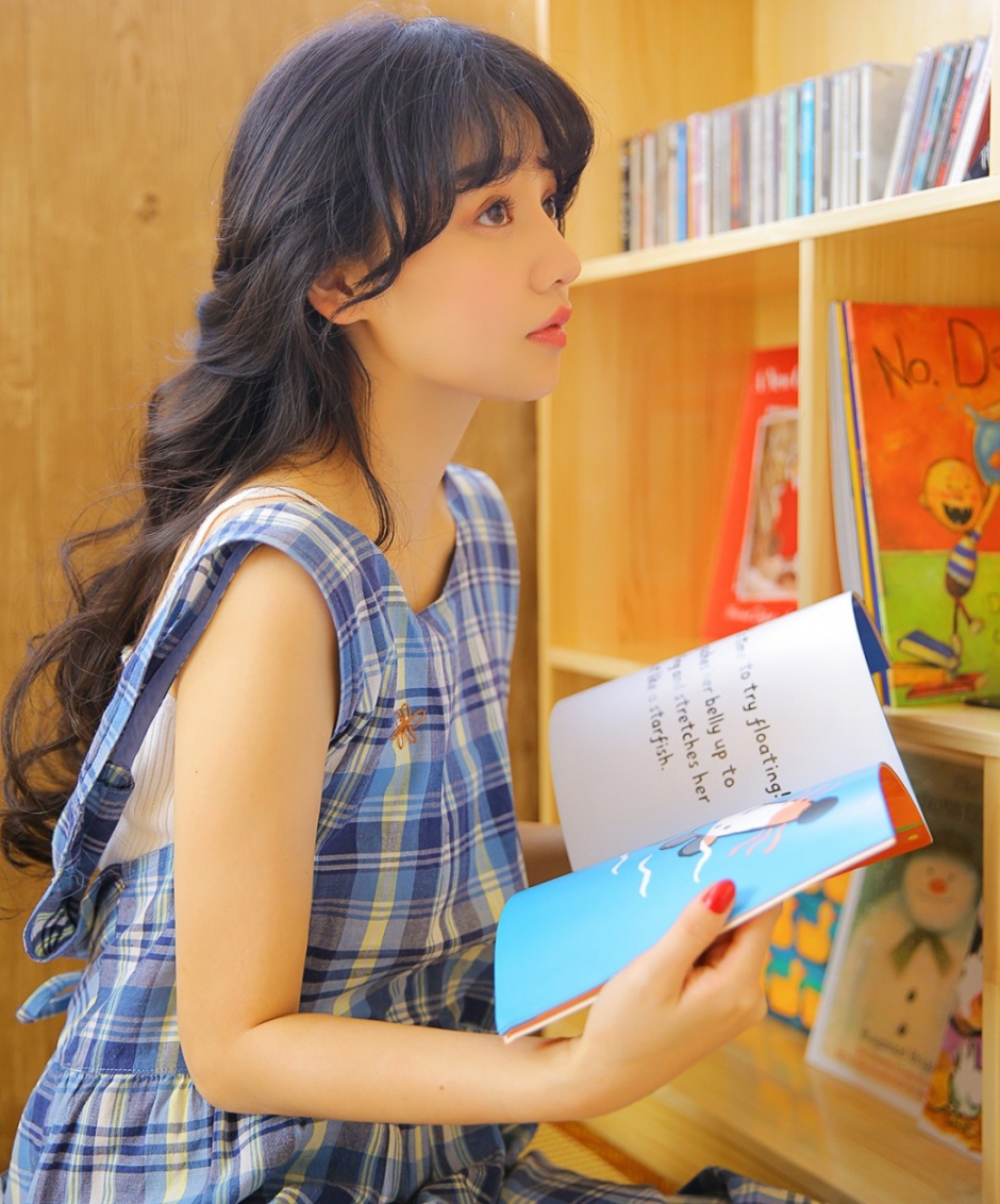 性感小清新美女模特性感美腿诱惑私房写真