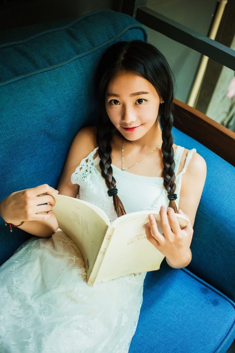 丰满模特韩子萱全裸人体艺术写真
