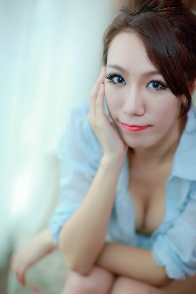 美女模特性感内衣私房靓丽写真