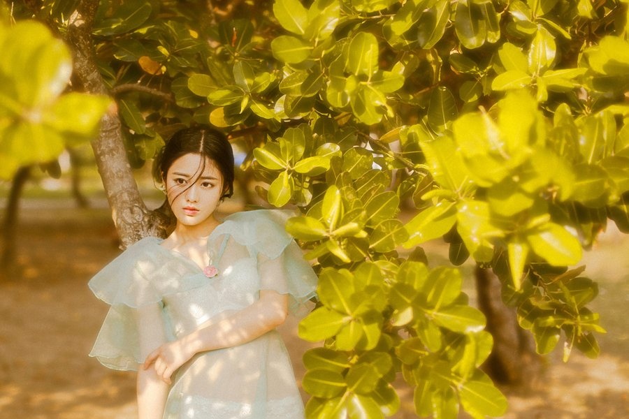 新一代性感女神 赫莲辛歌私房摄影