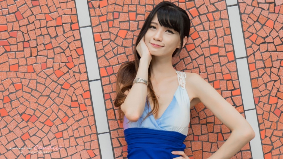 蓝色包臀裙长腿美女模特户外性感美女摄影写真