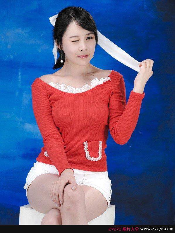 诱人美摸火辣写真