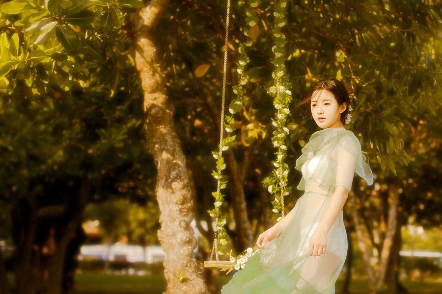 新一代性感女神 赫莲辛歌私房摄影