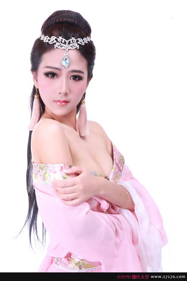 夏小薇网游“杀破狼”粉色妖姬