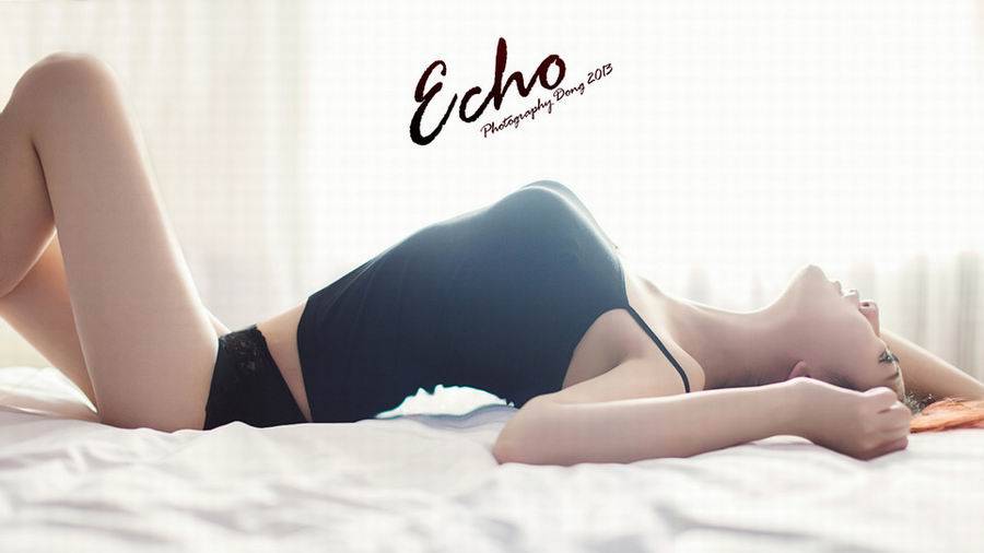 90后美女模特私房黑色诱惑