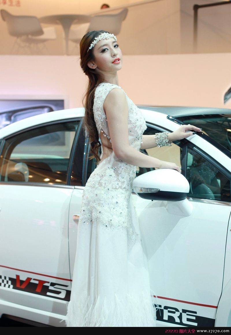 北京车展1号车模：性感女神曹阳