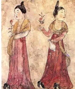 唐朝服饰：唐代女性开放性服饰形成的根源