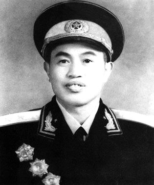 75年“批邓”时哪位军区司令准备拉部队上山