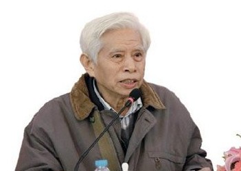 中国火箭专家忆失败：长征二号从头上砸下来