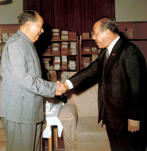 1972年日本为何要抢在美国之前与中国建交？