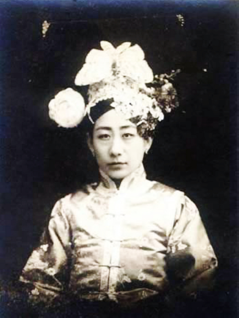 中国最后的格格谈川岛芳子：她想复辟大清