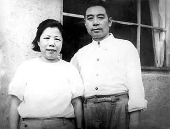 揭秘周恩来新婚夜第一次喝醉  事后自己写检查