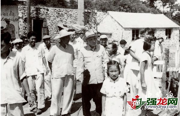 47年土改风暴：让农民明白穷并非生辰八字不好