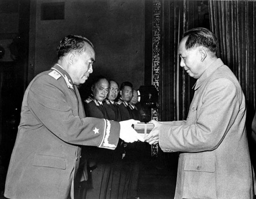 1946年毛泽东的战略预见：蒋介石比共产党还困难