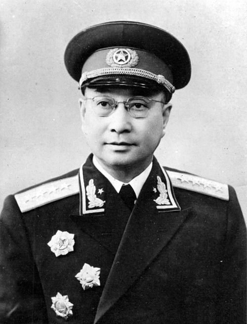 蒋介石不敢杀故意放走的中共大将