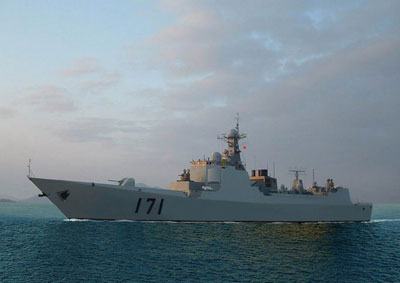 中国海军作战舰艇也经过了小步快跑的阶段，现在已接连推出多款最新型的战舰