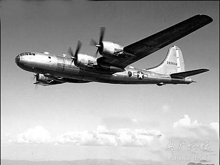 1944年苏联强扣美军机：复制零件造出超级轰炸机