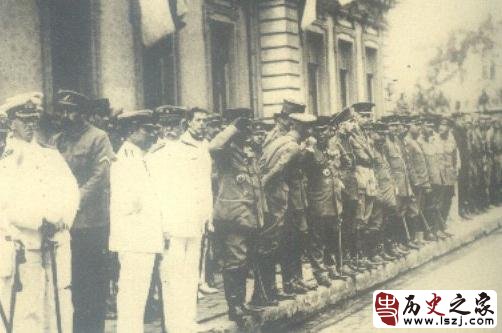 1918年，日本军队疯狂的强奸俄国女人，致使军队减员60%