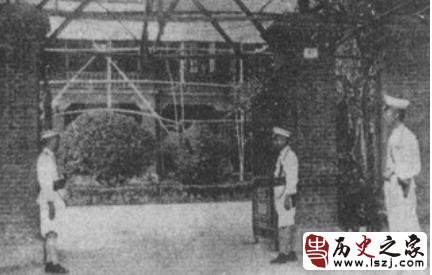 他是周恩来在中央特科处决的第一个重大叛徒，如不叛变，地位极高